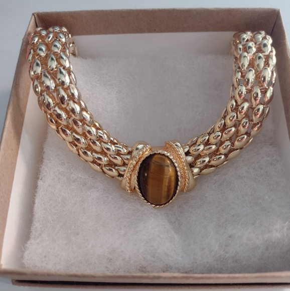 Tigers Eye Mesh Chain Magnetic Front Clasp - Picture 3 of 5